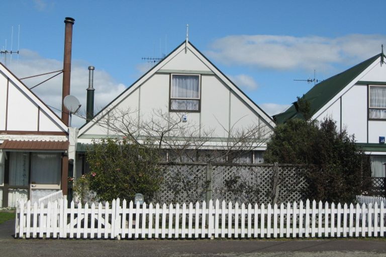 Photo of property in 13a Harris Street, Marton, 4710