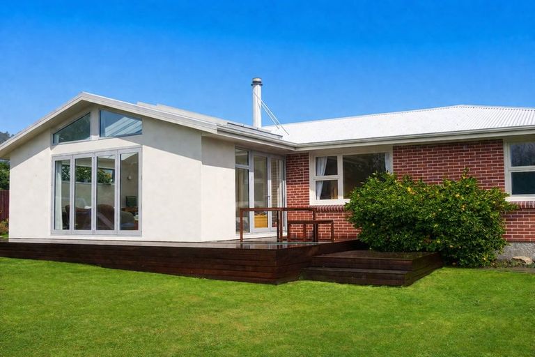 Photo of property in 73b Eastern Terrace, Beckenham, Christchurch, 8023