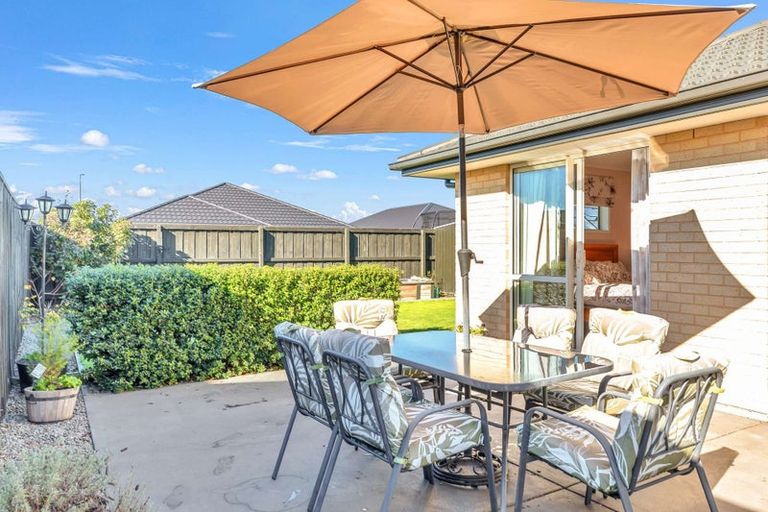 Photo of property in 6 Crossley Avenue, Woodend, 7610