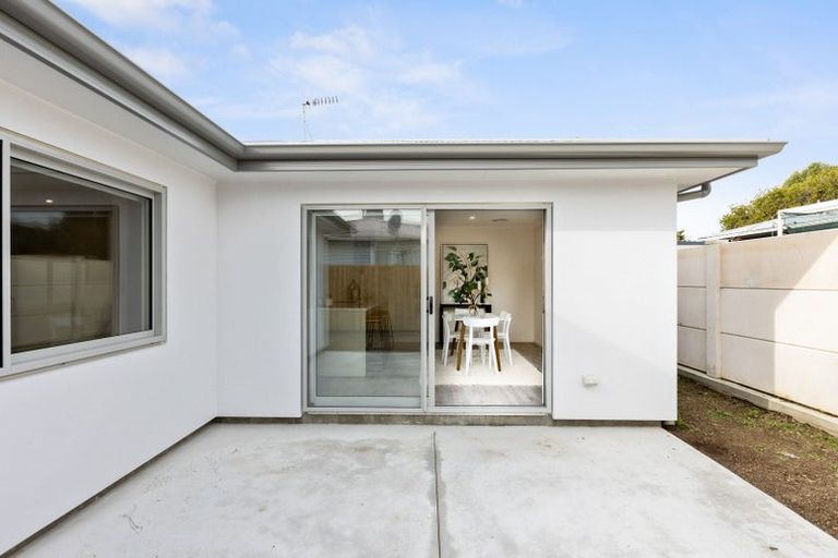 Photo of property in 27 Howard Road, Taradale, Napier, 4112