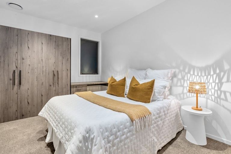 Photo of property in 8 Kerrera Lane, Jacks Point, Queenstown, 9371