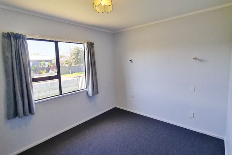 Photo of property in 70a Makarini Street, Paraparaumu, 5032