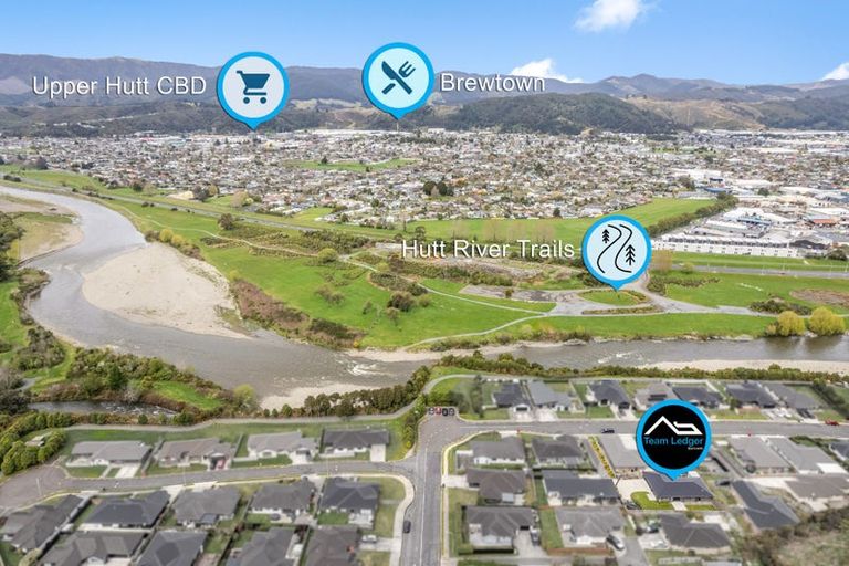 Photo of property in 107 Riverstone Drive, Riverstone Terraces, Upper Hutt, 5018