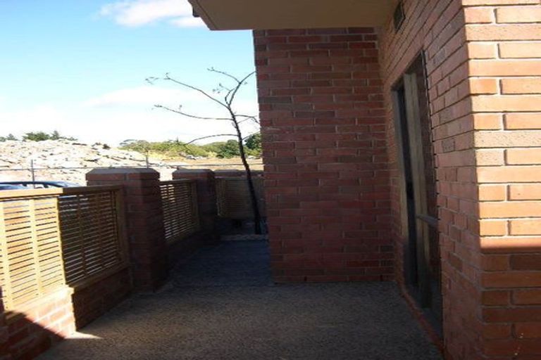 Photo of property in 1a/17 Crown Lynn Place, New Lynn, Auckland, 0600