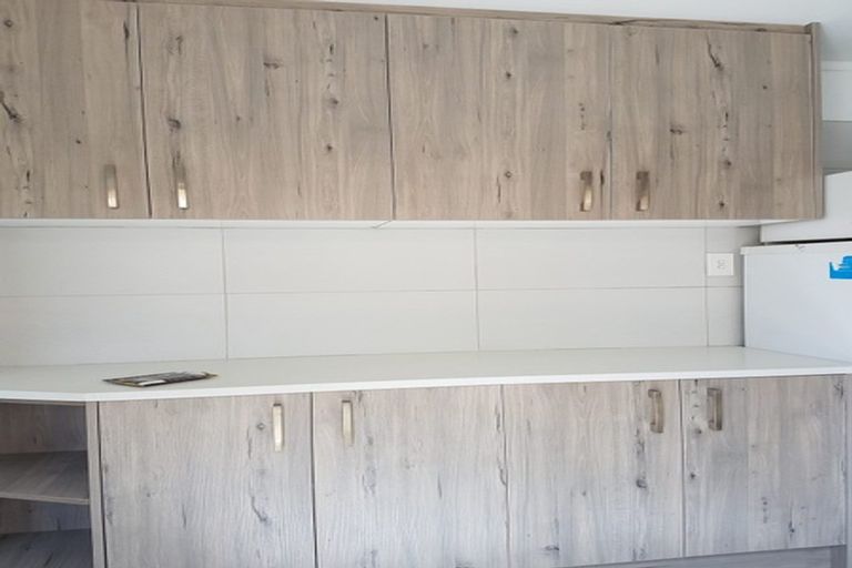 Photo of property in 76 Gallony Avenue, Massey, Auckland, 0614