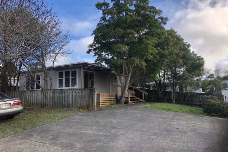 Photo of property in 7 Henderson Valley Road, Henderson, Auckland, 0612