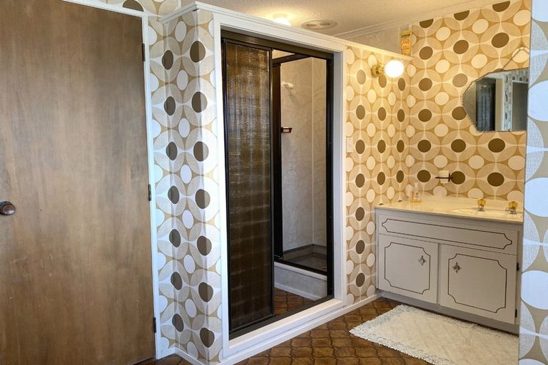 Photo of property in 320 Ocean Road, Whangamata, 3620