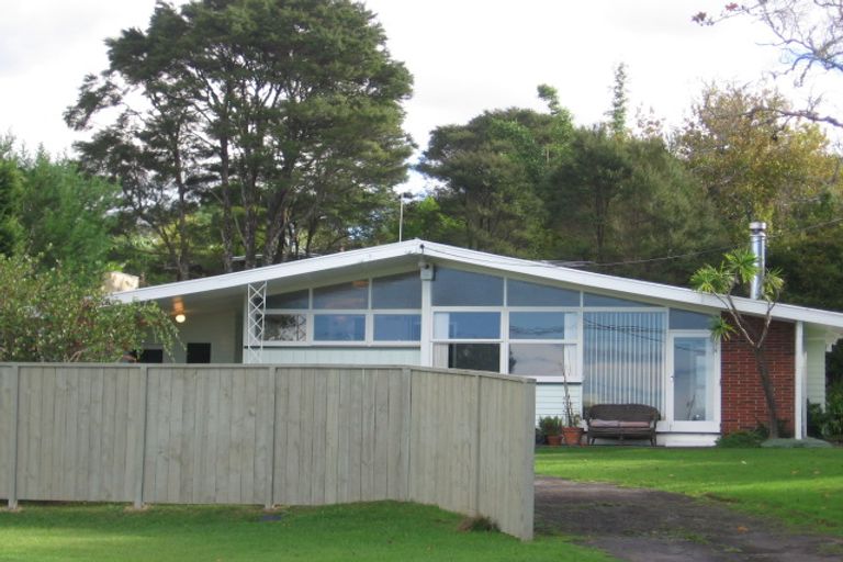 Photo of property in 246 Glengarry Road, Glen Eden, Auckland, 0602
