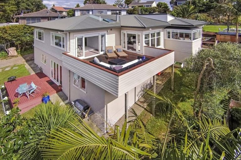 Photo of property in 68 Kowhai Road, Campbells Bay, Auckland, 0630