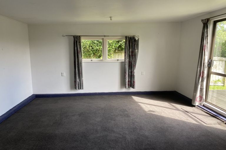 Photo of property in 95 Kervil Avenue, Te Atatu Peninsula, Auckland, 0610