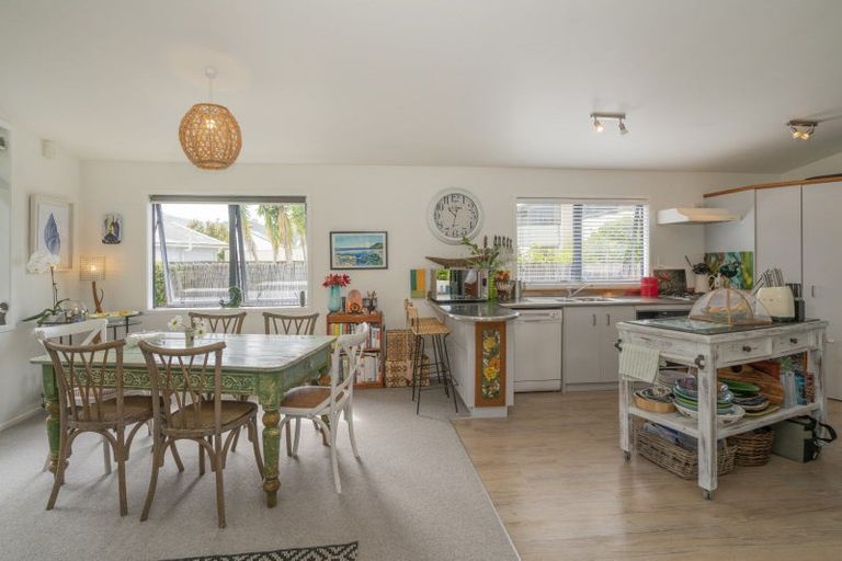 Photo of property in 9 Kenneth Avenue, Whitianga, 3510