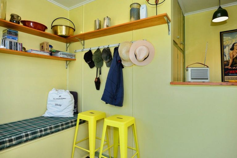 Photo of property in 11 Blue Bay Road, Mahia, 4198