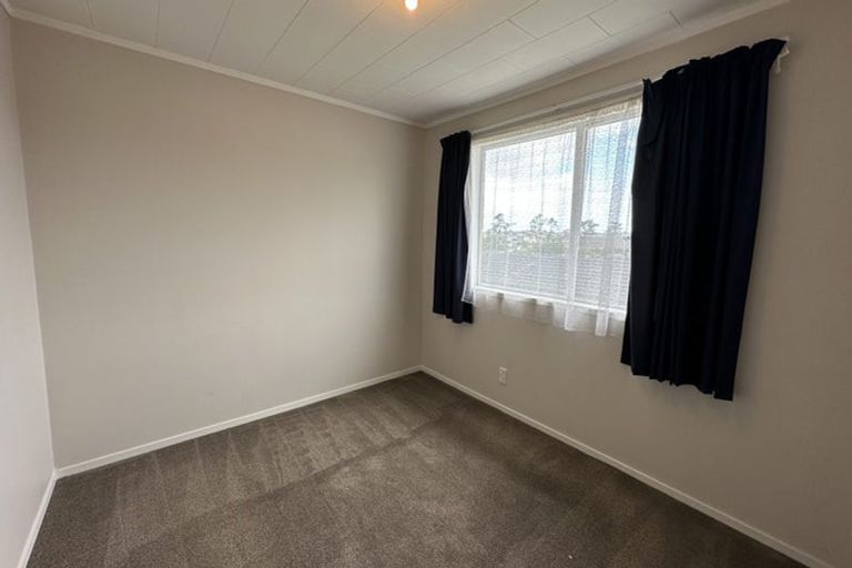 Photo of property in 24 Fitzwater Place, Henderson, Auckland, 0612
