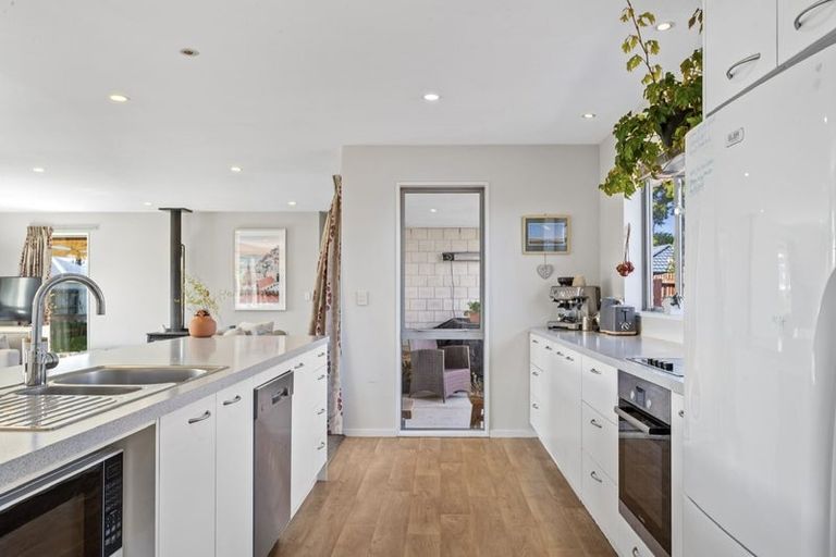 Photo of property in 2 Stonebridge Lane, Oxford, 7430