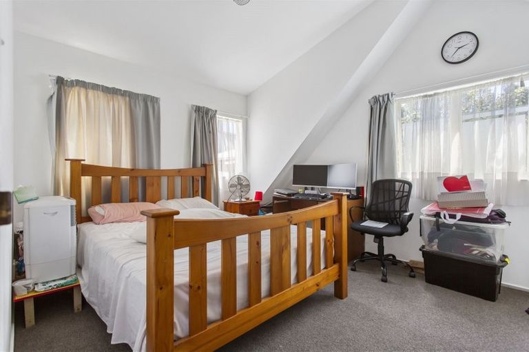 Photo of property in 30 Forest Hill Road, Henderson, Auckland, 0612