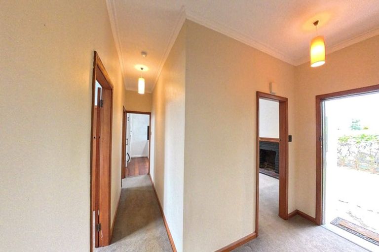 Photo of property in 95 Churchill Avenue, Hokowhitu, Palmerston North, 4410