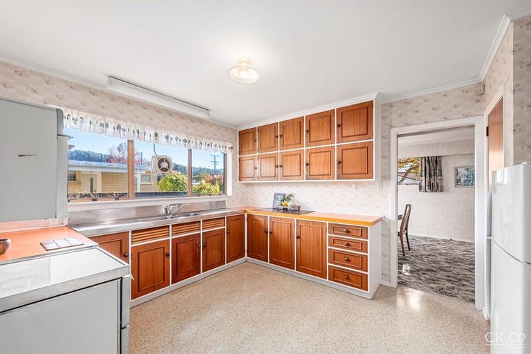 Photo of property in 40 Whitemans Road, Silverstream, Upper Hutt, 5019