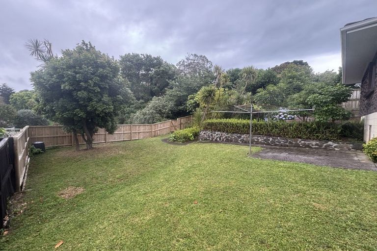 Photo of property in 14 Mark Edward Drive, Half Moon Bay, Auckland, 2012