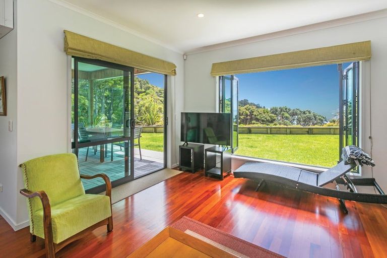 Photo of property in 986 Tuateawa Road, Waikawau, Coromandel, 3584