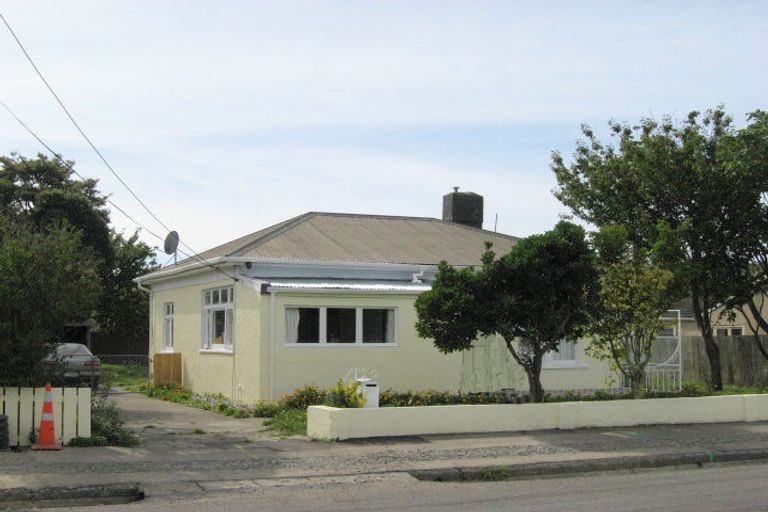 Photo of property in 27 Grenville Street, Waltham, Christchurch, 8011