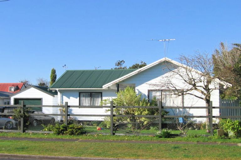 Photo of property in 2/153 Old Wairoa Road, Papakura, 2110