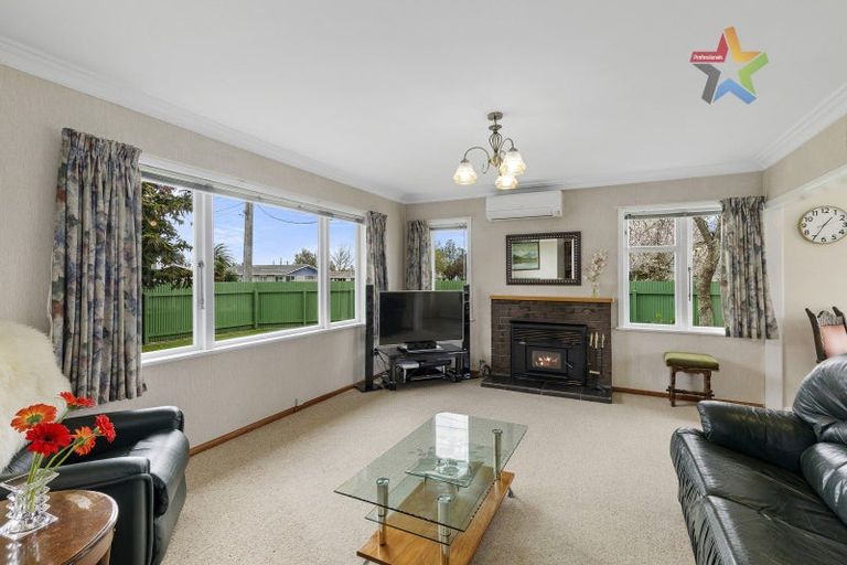 Photo of property in 72 Tiro Tiro Road, Levin, 5510