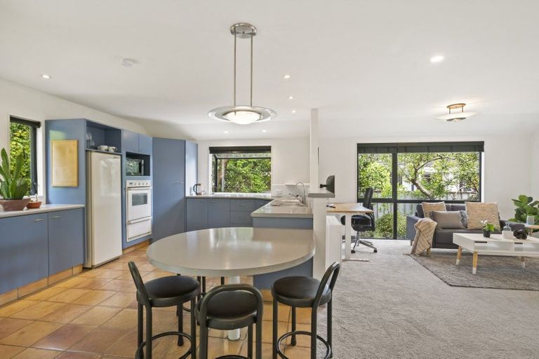 Photo of property in 56 Kapanui Road, Waikanae, 5036