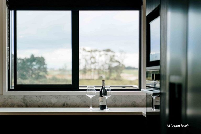 Photo of property in 18a Foreshore Lane, Karaka, Papakura, 2113