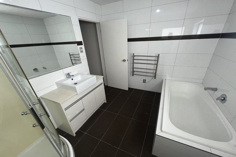 Photo of property in 65 Kirikiri Drive, Papakura, 2110