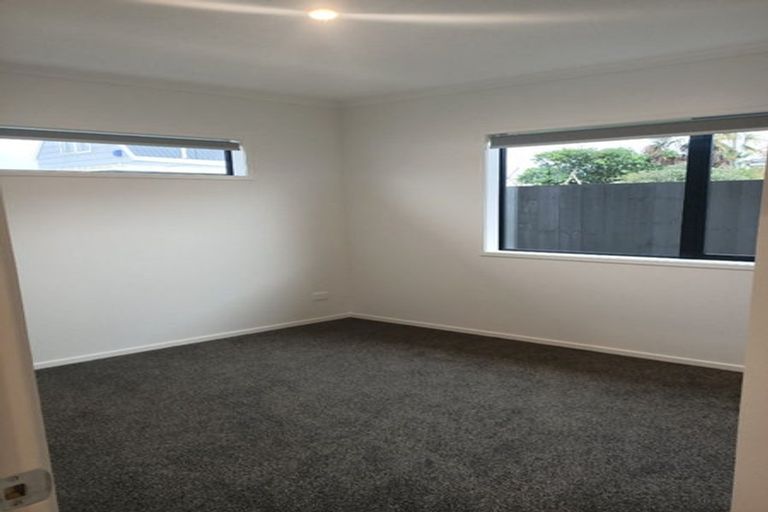 Photo of property in 14u4 Steele Road, Forest Lake, Hamilton, 3200