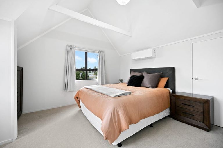 Photo of property in 120 Grey Street, Cambridge, 3434