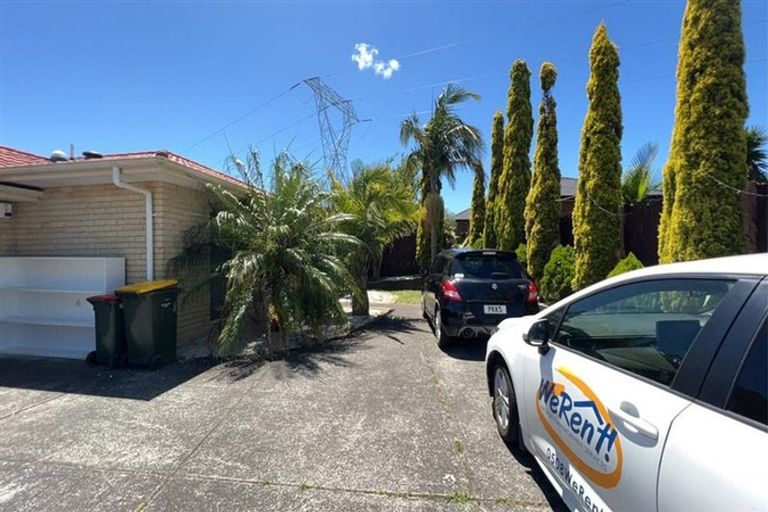 Photo of property in 14 Hawkley Close, Flat Bush, Auckland, 2019