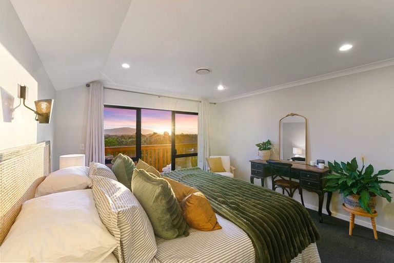 Photo of property in 56 Kakariki Grove, Waikanae, 5036