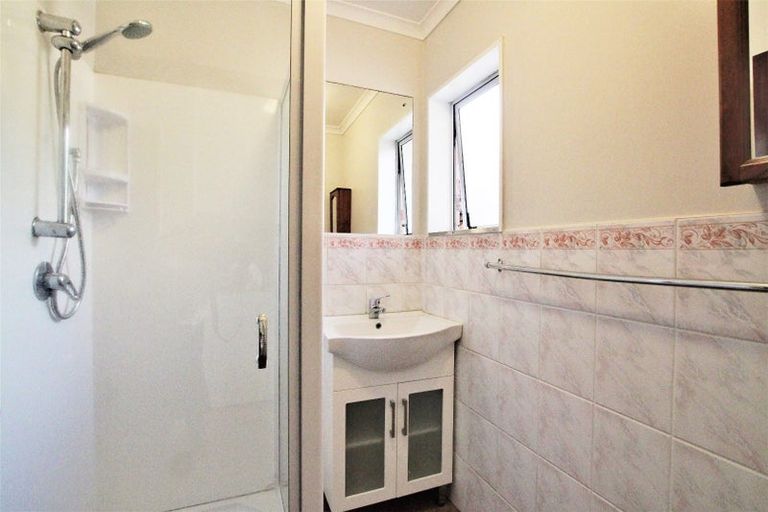 Photo of property in 148 Russell Road, Manurewa, Auckland, 2102