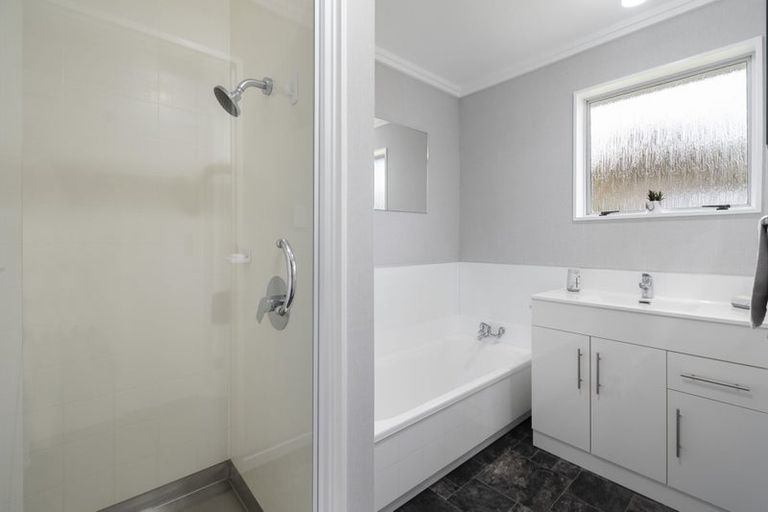 Photo of property in 30 Ongo Road, Hunterville, 4730