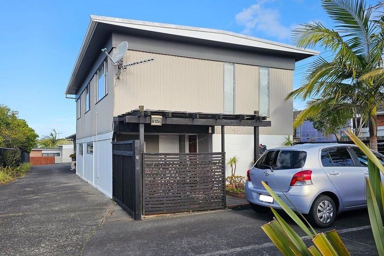 Photo of property in 6/125a Birkdale Road, Birkdale, Auckland, 0626