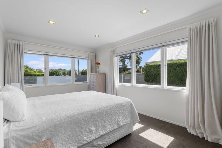 Photo of property in 32 Hinewa Road, Otumoetai, Tauranga, 3110