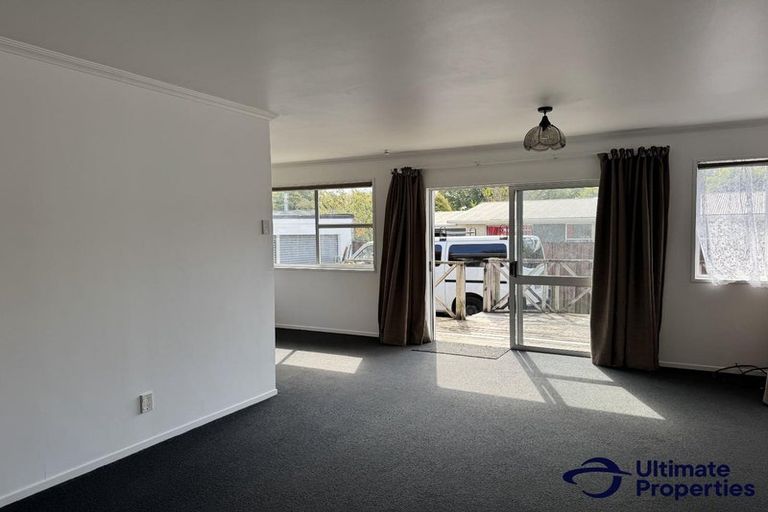 Photo of property in 11 Brookbank Place, Glenview, Hamilton, 3206