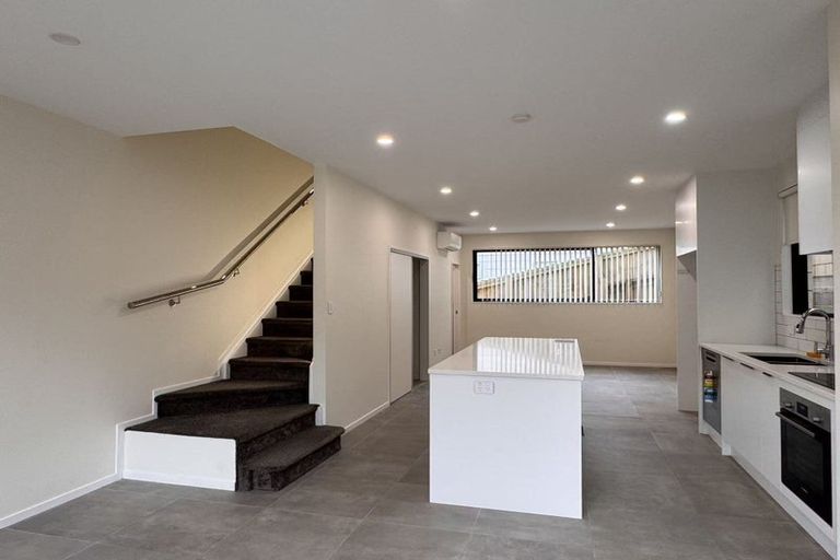 Photo of property in 45c Greenvalley Rise, Glenfield, Auckland, 0629