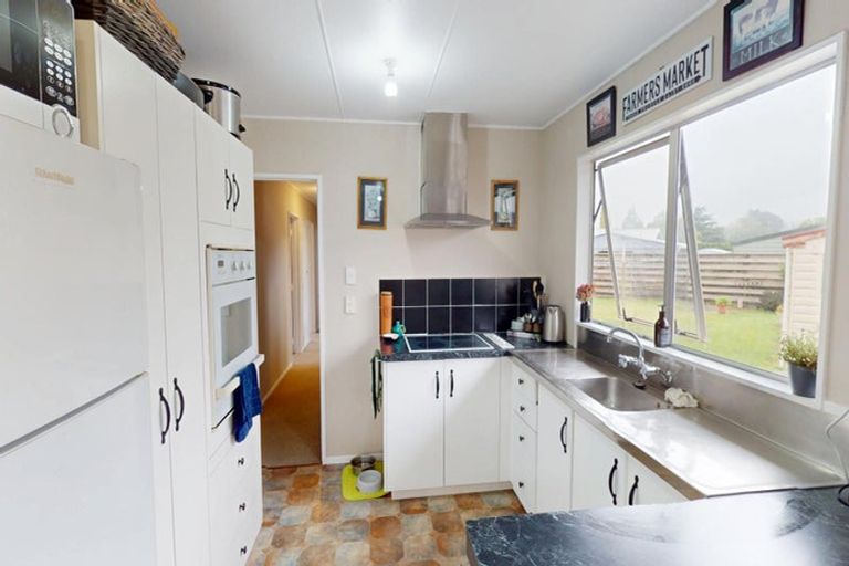 Photo of property in 8 Custom Street, Ashhurst, 4810