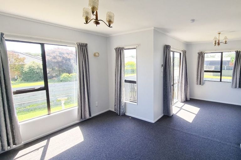 Photo of property in 70a Makarini Street, Paraparaumu, 5032