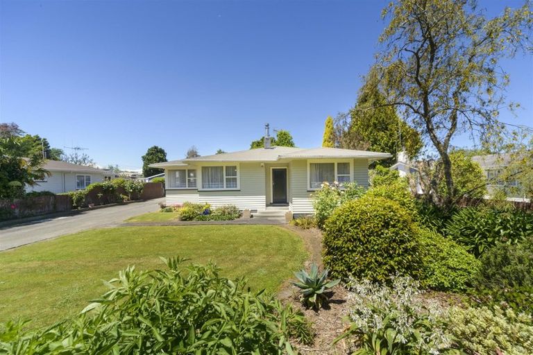 Photo of property in 17 Skerman Street, Marton, 4710