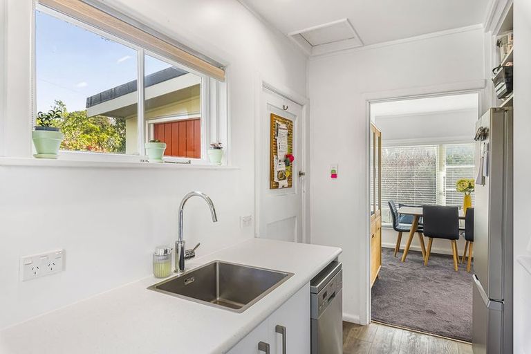 Photo of property in 25 Golf Road, Paraparaumu Beach, Paraparaumu, 5032