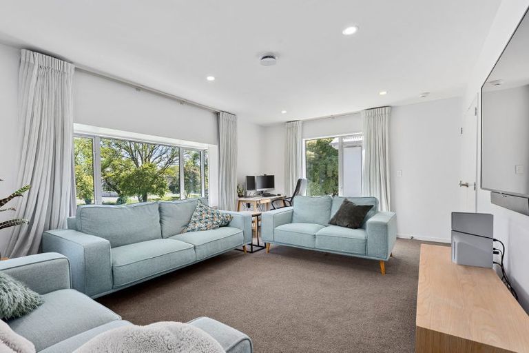 Photo of property in 61a Cashmere Road, Cashmere, Christchurch, 8022
