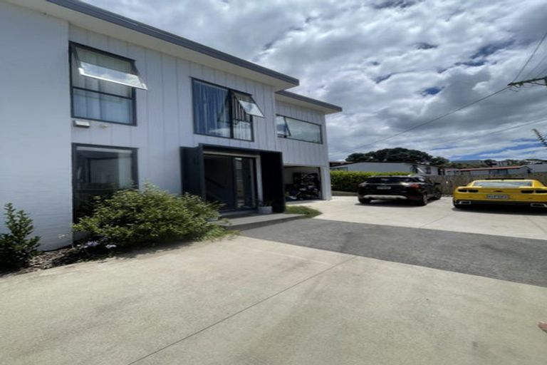 Photo of property in 38c Links Road, New Lynn, Auckland, 0600