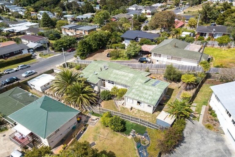 Photo of property in 50 Hogans Road, Glenfield, Auckland, 0629