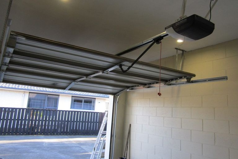 Photo of property in 1/68 Nortons Road, Avonhead, Christchurch, 8042