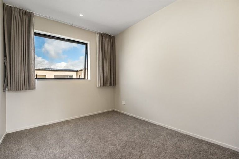 Photo of property in 47 Bristol Freighter Road, Hobsonville, 0616