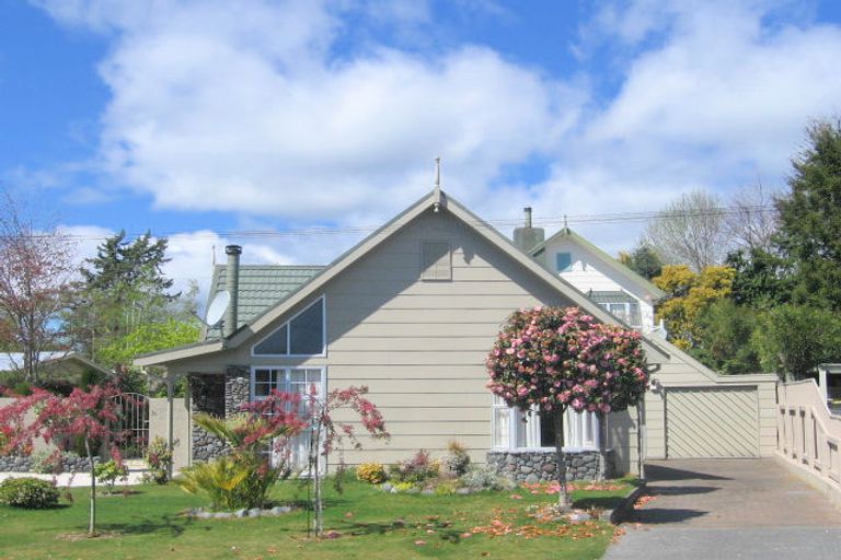 Photo of property in 2/26 Aubrey Crescent, Rainbow Point, Taupo, 3330