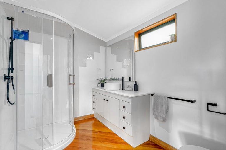 Photo of property in 107 Cockayne Road, Khandallah, Wellington, 6035